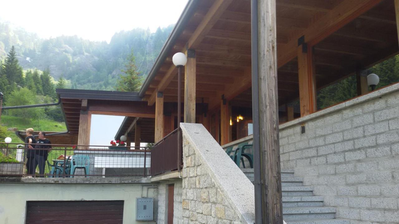 Hotel Rifugio Stella Alpina à Saviore dell'Adamello Extérieur photo