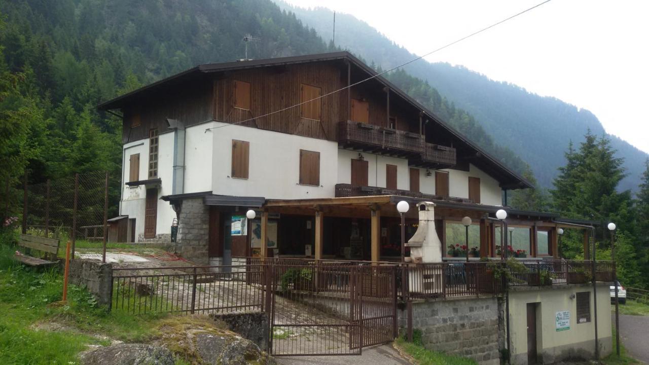Hotel Rifugio Stella Alpina à Saviore dell'Adamello Extérieur photo