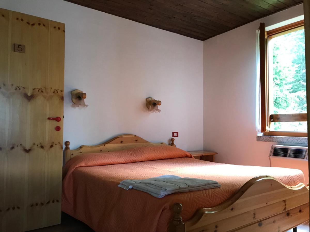 Hotel Rifugio Stella Alpina à Saviore dell'Adamello Extérieur photo
