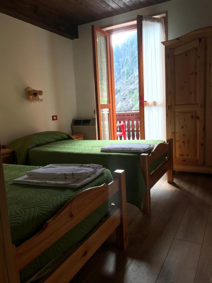 Hotel Rifugio Stella Alpina à Saviore dell'Adamello Extérieur photo